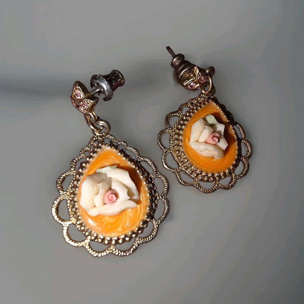 Gold Tone Teardrop Dangle Earrings Orange Cameo Resin White Rose, No Stone